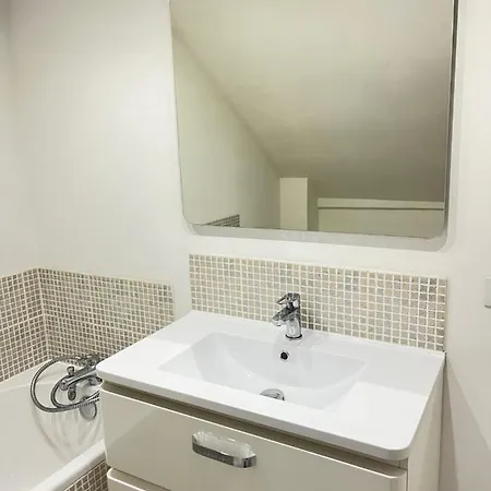 Ecu : Superbe Avec Exterieur Apartment