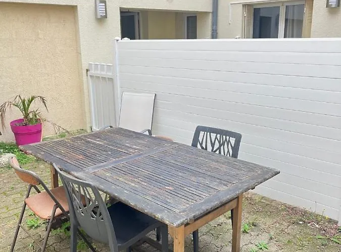 Ecu : Superbe Avec Exterieur * Reims