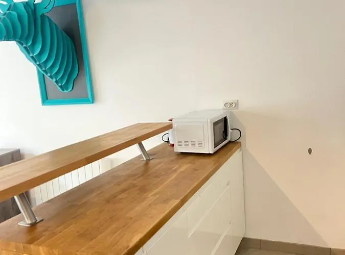 Ecu : Superbe Avec Exterieur Reims